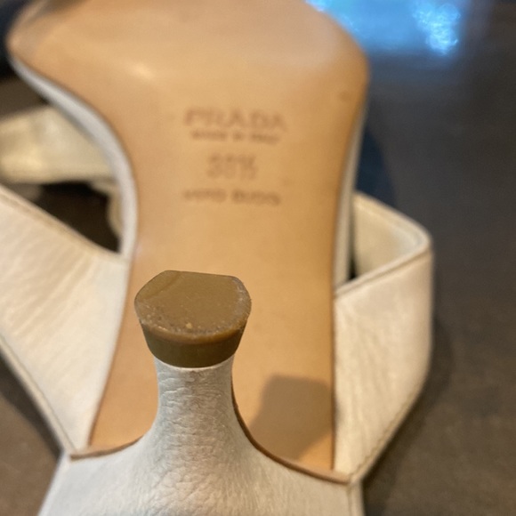 Brand New White Prada Sandals. Size 38 1/2. - Picture 4 of 8